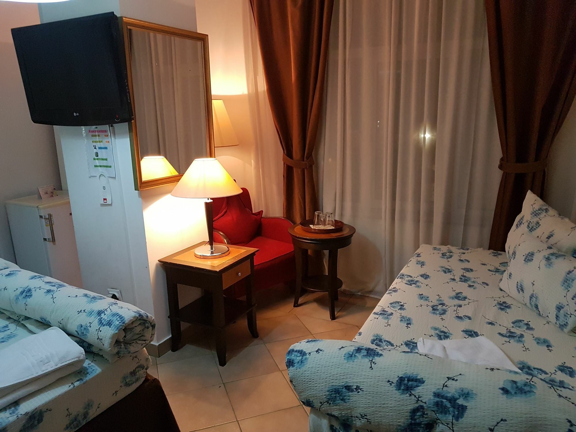 Hostel Litovoi بوخارست المظهر الخارجي الصورة
